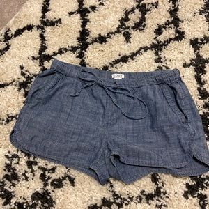 Pull-on drawstring shorts